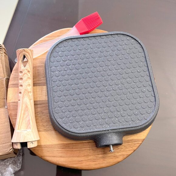 Brand New 4-Separate-Egg Frying Pan! Great for Burger Toppers! - Picture 3 of 7